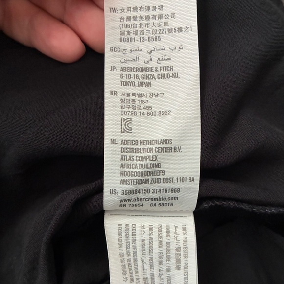 🆕Hollister Black Floral Halter Dress SX🆕 - Picture 10 of 13